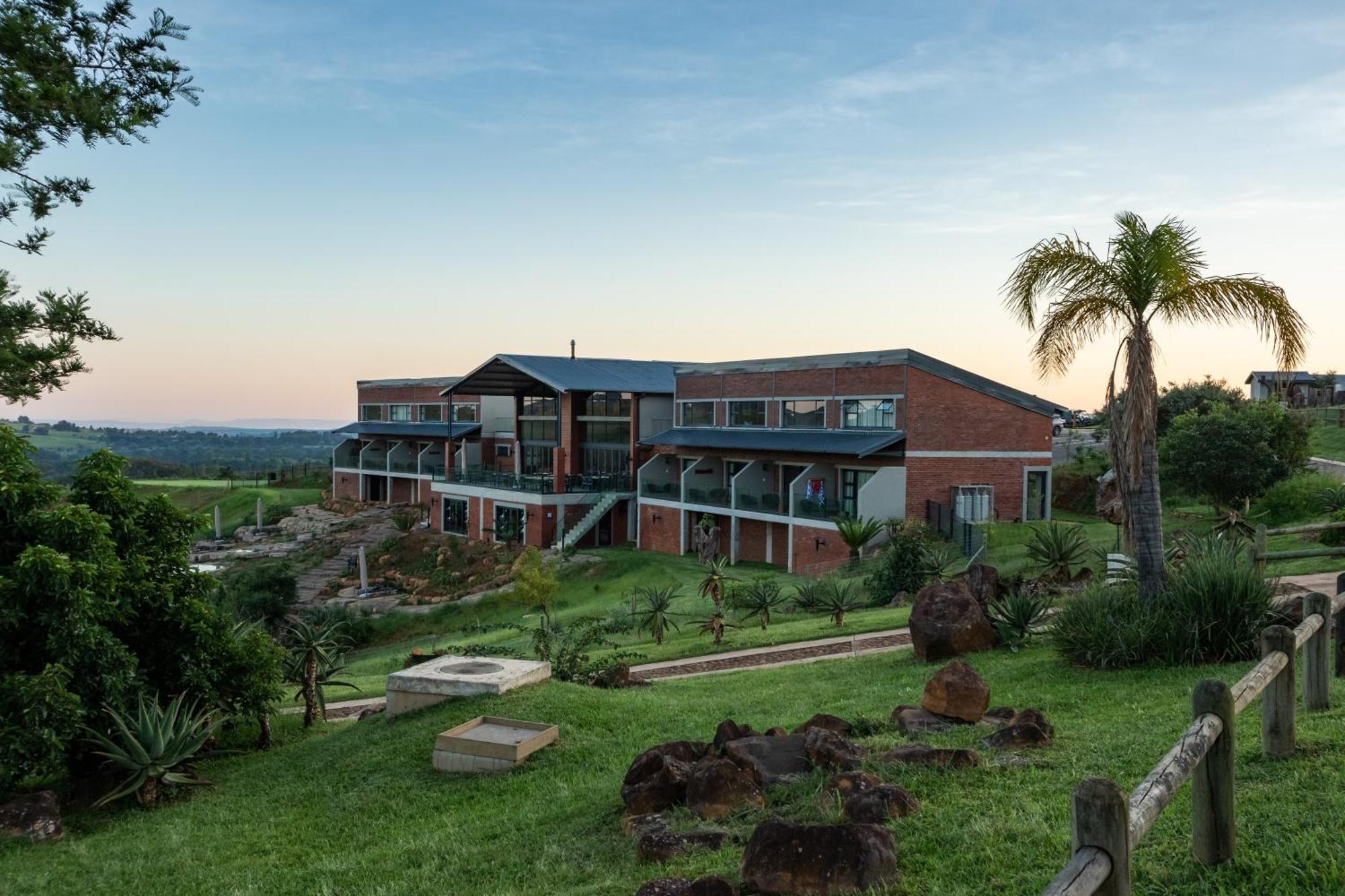 Dragonview Lodge Champagne Valley Экстерьер фото