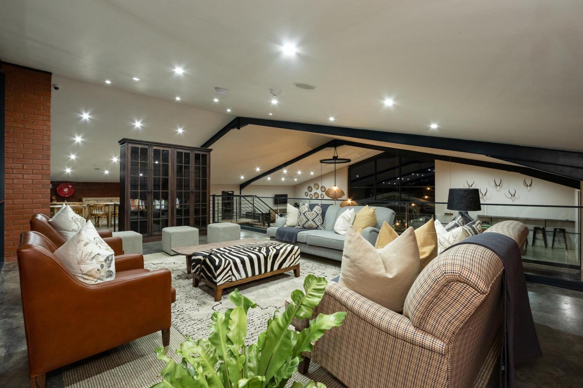 Dragonview Lodge Champagne Valley Экстерьер фото