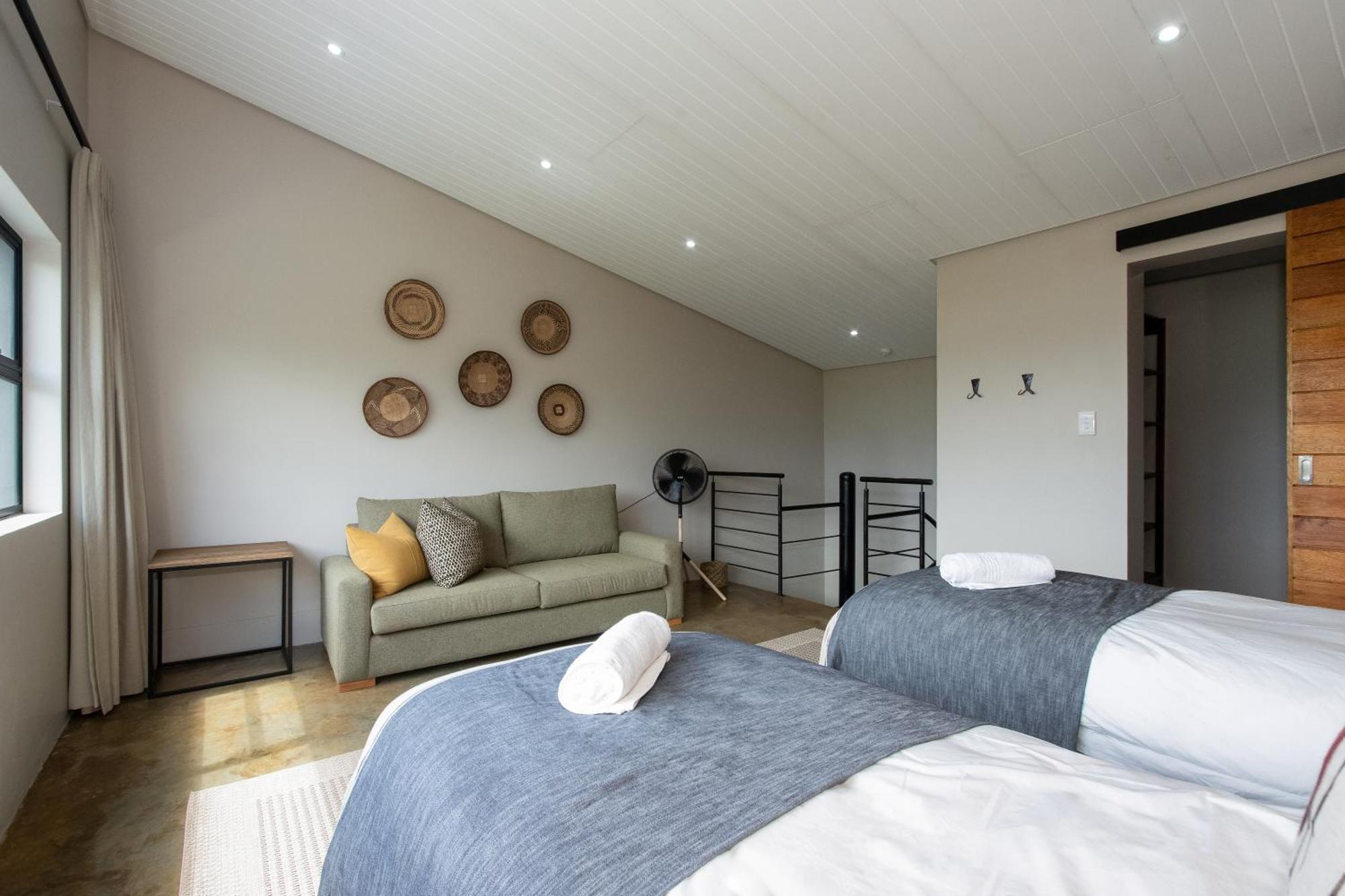 Dragonview Lodge Champagne Valley Экстерьер фото