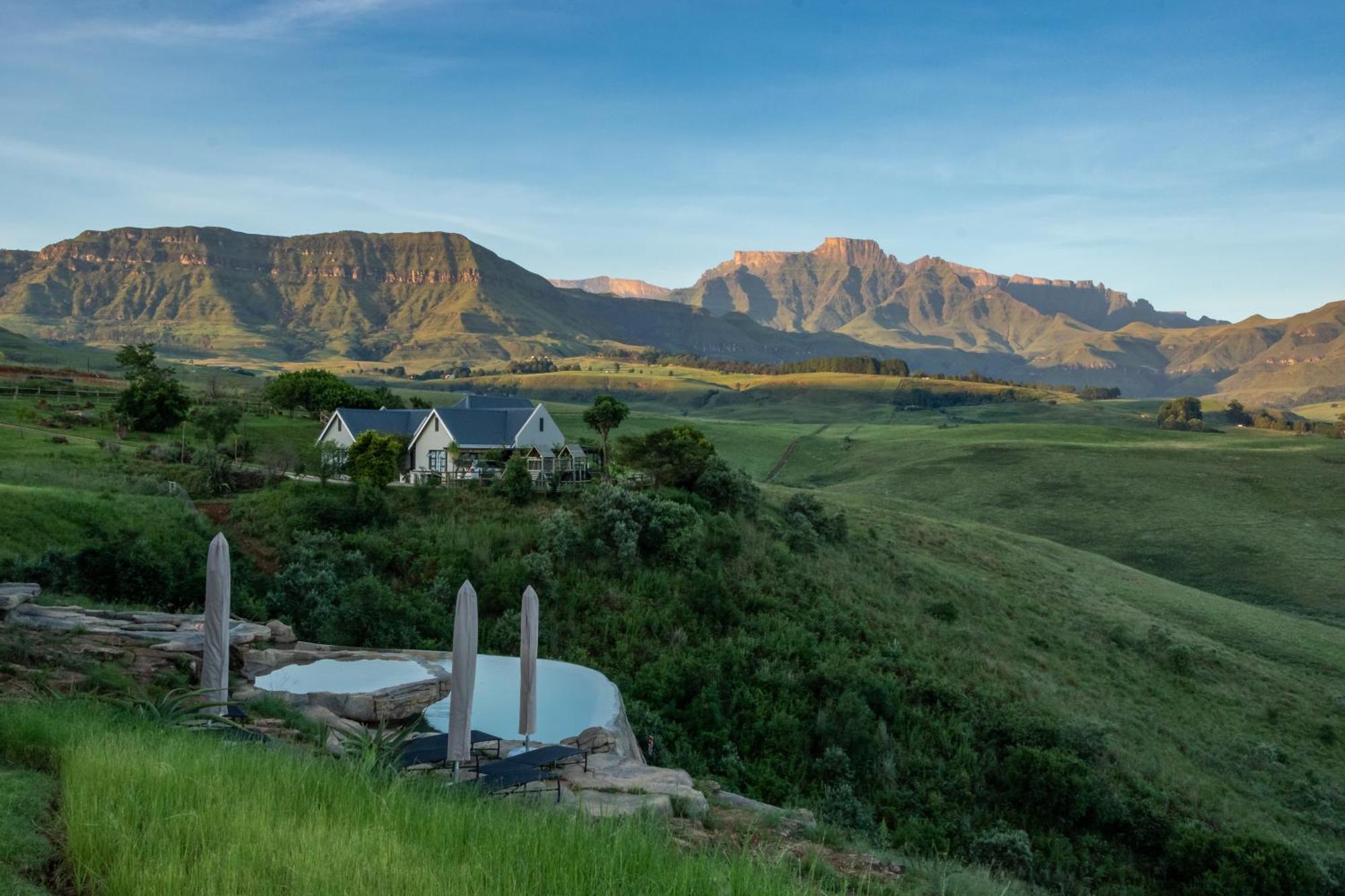 Dragonview Lodge Champagne Valley Экстерьер фото